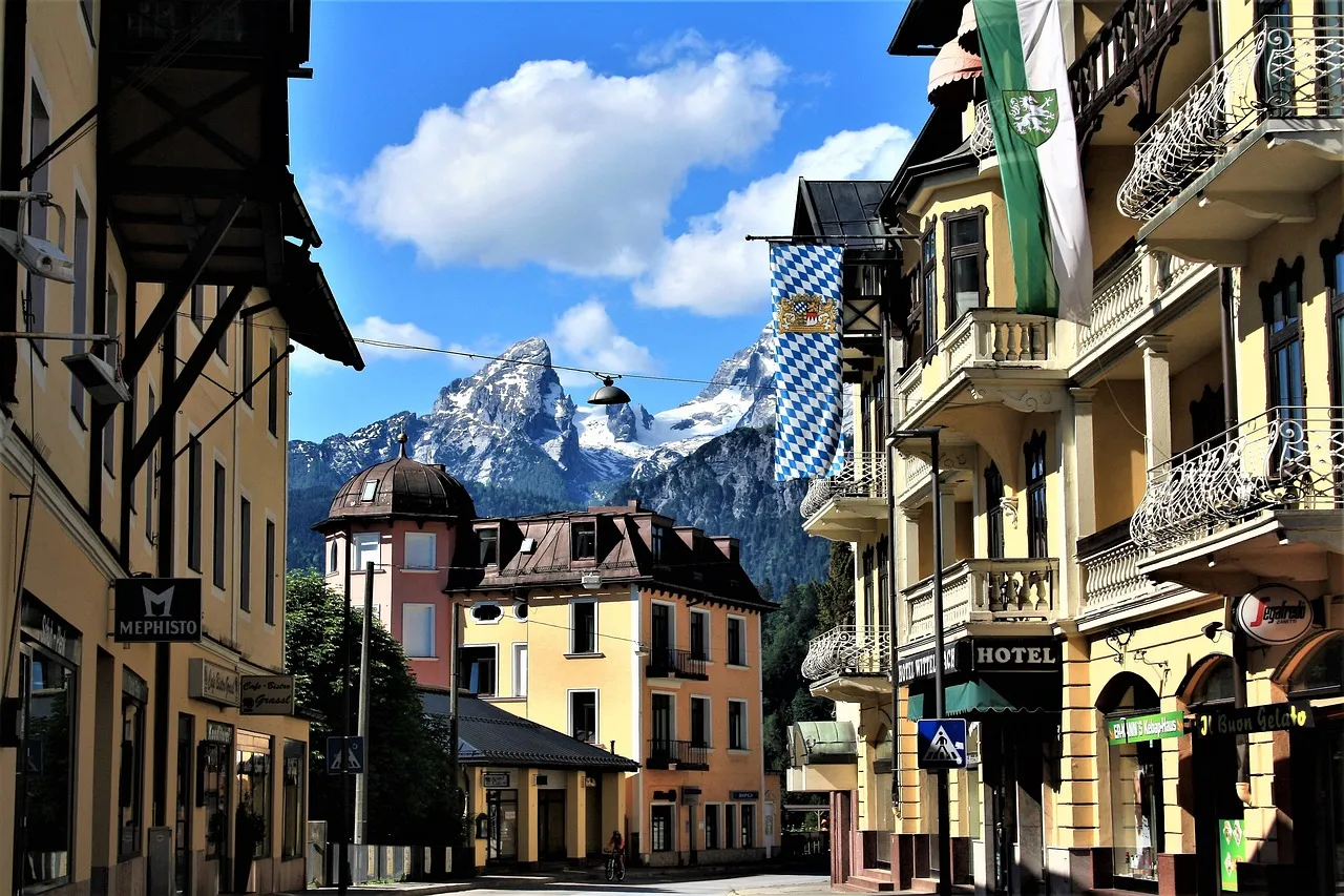 Calle de un pueblo de montaña